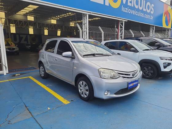 TOYOTA ETIOS 1.3 16V FLEX 4P MANUAL